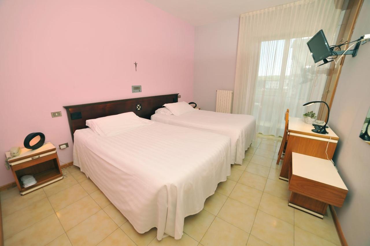 Hotel San Crispino Morrovalle Luaran gambar